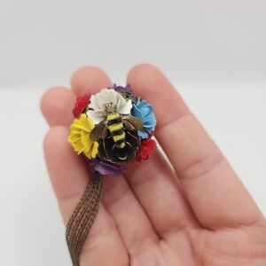 Vintage Enamel Flower Honeybee Pendant Necklace Antique Brass Long Chain 32in